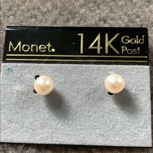 Monet 14k gold post pearl earrings